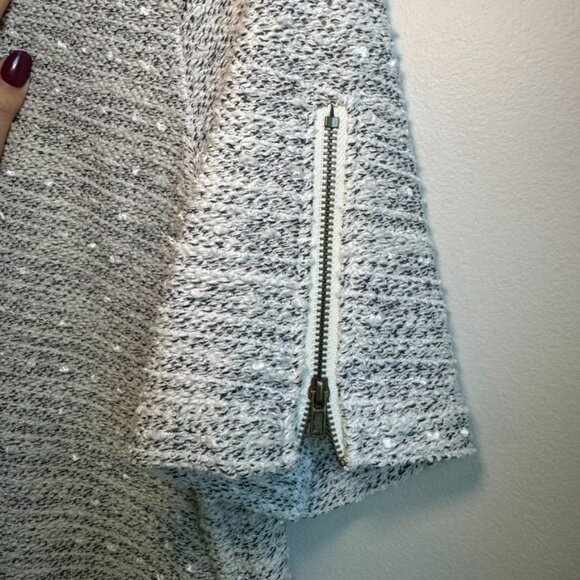 Doe & Rae Textured Top With Zipper Detail 124 - Picture 7 of 10